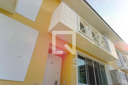Fachada de casa de condomínio à venda com 6 quartos, 320m² em Recreio dos Bandeirantes, Rio de Janeiro