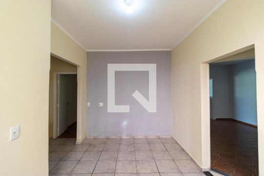 Sala 02 de casa para alugar com 3 quartos, 130m² em Jardim do Vovô, Campinas