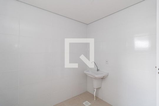 Banheiro de apartamento à venda com 1 quarto, 64m² em Protásio Alves, Porto Alegre