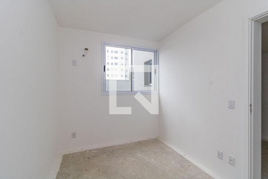 Quarto de apartamento à venda com 1 quarto, 64m² em Protásio Alves, Porto Alegre