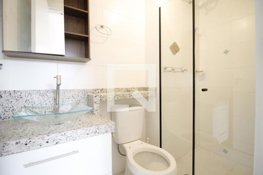 Banheiro de apartamento à venda com 1 quarto, 26m² em Jardim Caravelas, São Paulo