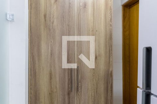 Lavanderia  de kitnet/studio para alugar com 1 quarto, 38m² em Saúde, São Paulo