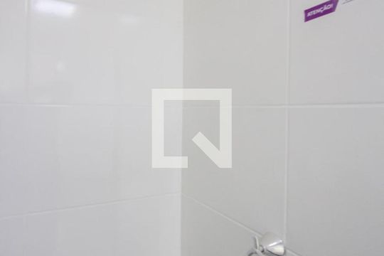 Banheiro de apartamento à venda com 2 quartos, 34m² em Santo Amaro, São Paulo