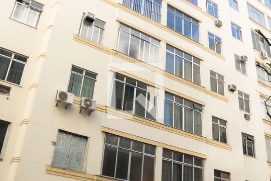 Fachada do Prédio de apartamento para alugar com 1 quarto, 40m² em Santa Teresa, Rio de Janeiro