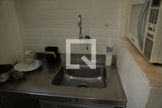 Cozinha de apartamento para alugar com 1 quarto, 40m² em Santa Teresa, Rio de Janeiro