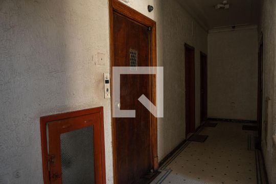 Hall de Entrada de apartamento para alugar com 1 quarto, 40m² em Santa Teresa, Rio de Janeiro