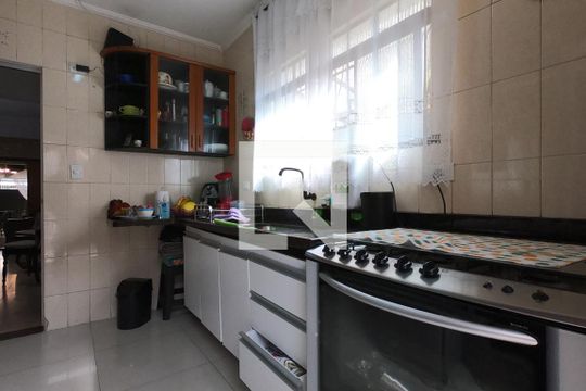 Cozinha de casa para alugar com 2 quartos, 200m² em Parque Santos Dumont, Taboão da Serra