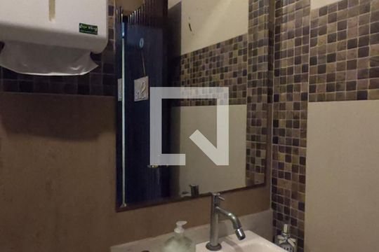 Lavabo de casa para alugar com 2 quartos, 200m² em Parque Santos Dumont, Taboão da Serra