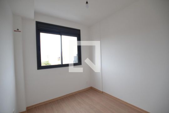 Quarto de apartamento à venda com 2 quartos, 58m² em Azenha, Porto Alegre