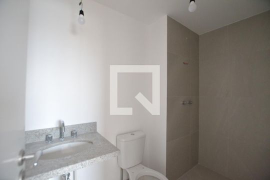Banheiro da Suíte de apartamento à venda com 2 quartos, 58m² em Azenha, Porto Alegre