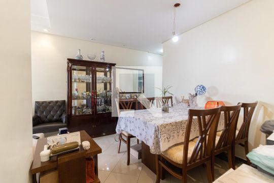 Sala de apartamento à venda com 3 quartos, 73m² em Vila Gumercindo, São Paulo