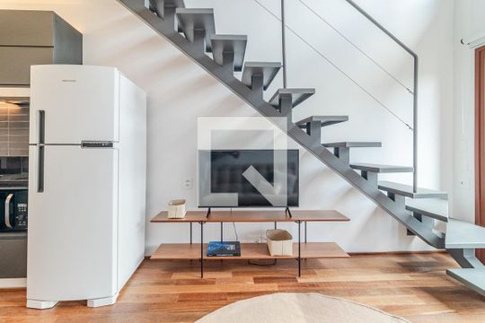 Sala de apartamento para alugar com 1 quarto, 43m² em Jardim das Bandeiras, São Paulo