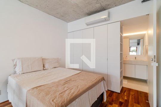 Quarto de apartamento para alugar com 1 quarto, 43m² em Jardim das Bandeiras, São Paulo
