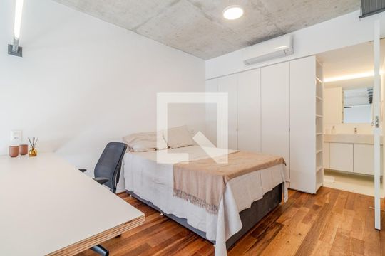 Quarto de apartamento para alugar com 1 quarto, 43m² em Jardim das Bandeiras, São Paulo