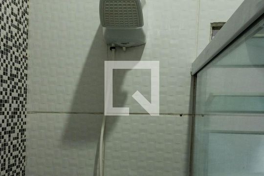 Banheiro de casa para alugar com 2 quartos, 54m² em Vila Alpina, São Paulo
