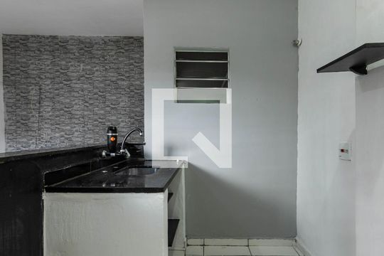 Cozinha de casa para alugar com 2 quartos, 54m² em Vila Alpina, São Paulo