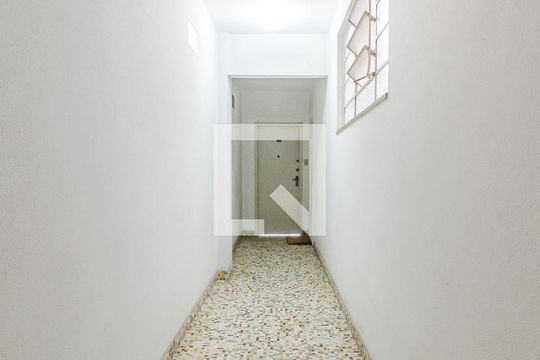 Hall do andar de apartamento para alugar com 1 quarto, 45m² em Pinheiros, São Paulo