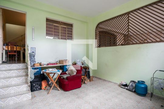 Garagem de casa à venda com 2 quartos, 90m² em Vila Bandeirantes, São Paulo