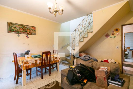 Sala de casa à venda com 2 quartos, 90m² em Vila Bandeirantes, São Paulo