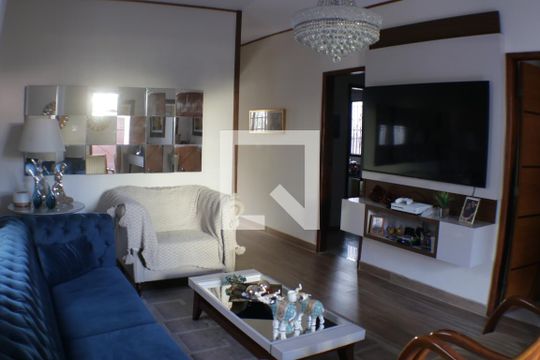 Sala de casa à venda com 4 quartos, 300m² em Taquara, Rio de Janeiro