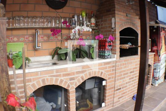 Churrasqueira de casa à venda com 4 quartos, 300m² em Taquara, Rio de Janeiro