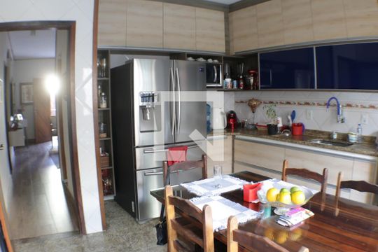 Cozinha de casa à venda com 4 quartos, 300m² em Taquara, Rio de Janeiro