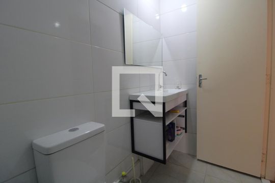 Banheiro de apartamento à venda com 2 quartos, 56m² em Interlagos, São Paulo