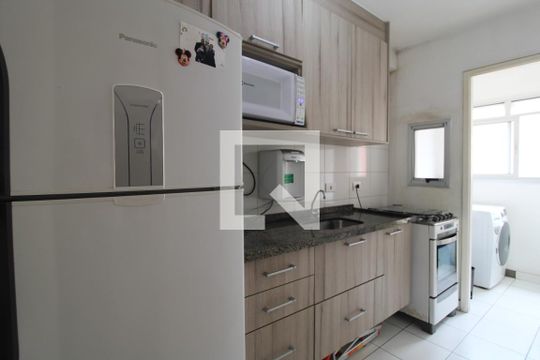 Cozinha de apartamento à venda com 2 quartos, 56m² em Interlagos, São Paulo