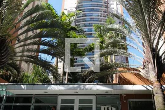 Fachada de apartamento para alugar com 3 quartos, 139m² em Vila Olímpia, São Paulo
