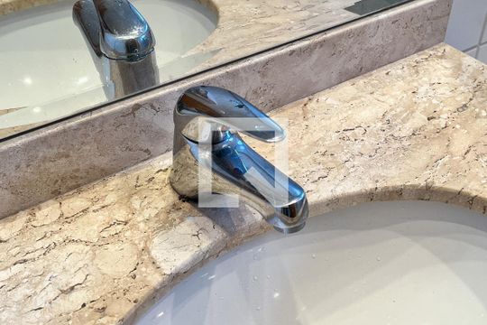 Banheiro da Suíte 2 de apartamento para alugar com 3 quartos, 139m² em Vila Olímpia, São Paulo
