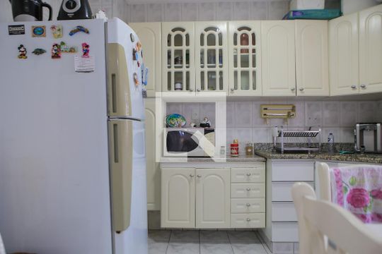 Cozinha de apartamento para alugar com 2 quartos, 80m² em Boqueirão, Santos