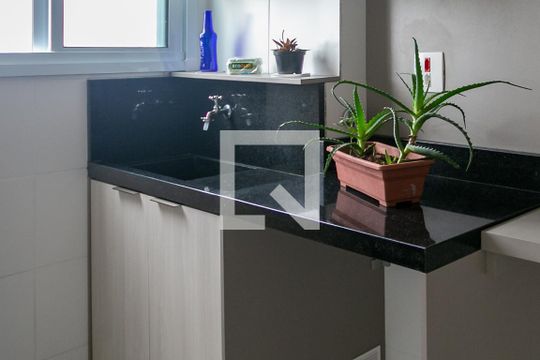 Cozinha de apartamento para alugar com 2 quartos, 50m² em Baeta Neves, São Bernardo do Campo