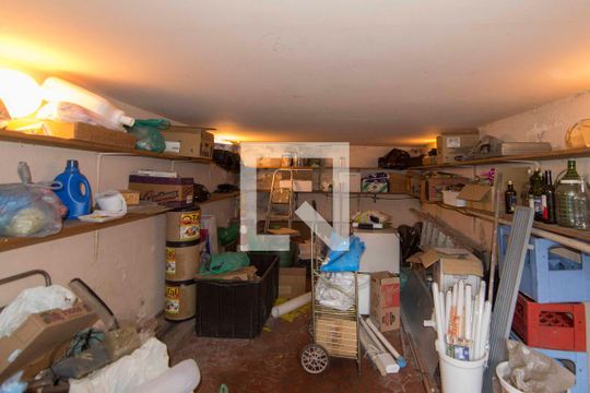 Garagem de casa à venda com 3 quartos, 350m² em Vila Pereira Cerca, São Paulo