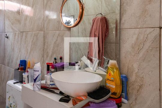 Casa à venda com 4 quartos, 250m² em Jardim Sapopemba, São Paulo