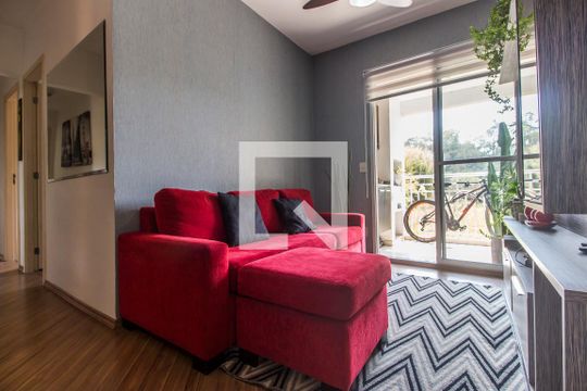 Sala de TV de apartamento à venda com 3 quartos, 74m² em Jardim Tupanci, Barueri