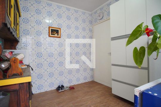 Cozinha  de casa à venda com 2 quartos, 160m² em Sarandi, Porto Alegre