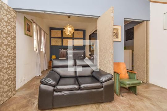 Casa à venda com 5 quartos, 210m² em Bela Vista, São Paulo
