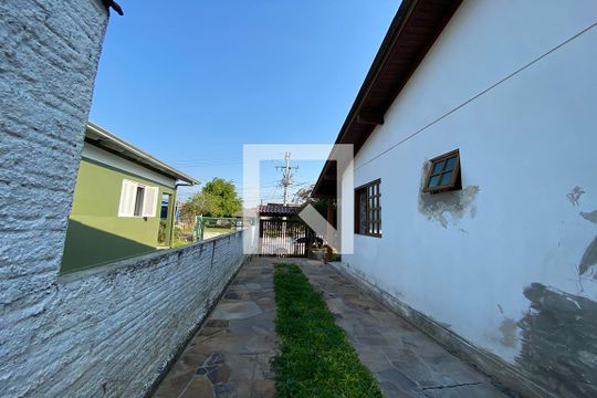 Área Externa de casa para alugar com 3 quartos, 120m² em Feitoria, São Leopoldo