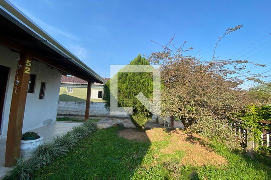 Área Externa de casa para alugar com 3 quartos, 120m² em Feitoria, São Leopoldo