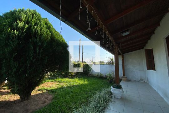Área Externa de casa para alugar com 3 quartos, 120m² em Feitoria, São Leopoldo