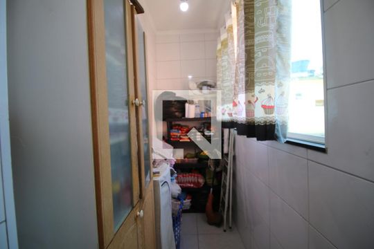 Dispensa de casa à venda com 2 quartos, 327m² em Braz de Pina, Rio de Janeiro