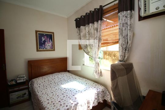 Quarto 2 de casa à venda com 2 quartos, 327m² em Braz de Pina, Rio de Janeiro