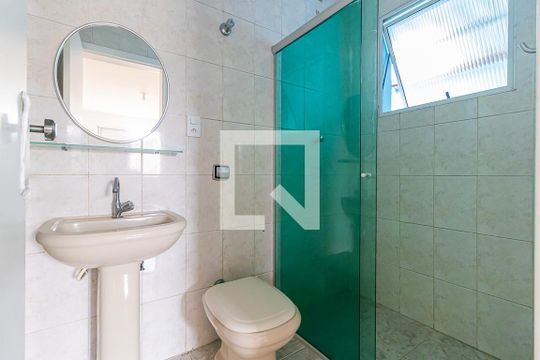 Banheiro de casa de condomínio à venda com 3 quartos, 145m² em Água Funda, São Paulo