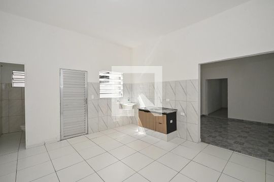 Cozinha de casa para alugar com 2 quartos, 53m² em Jardim Taboao, São Paulo