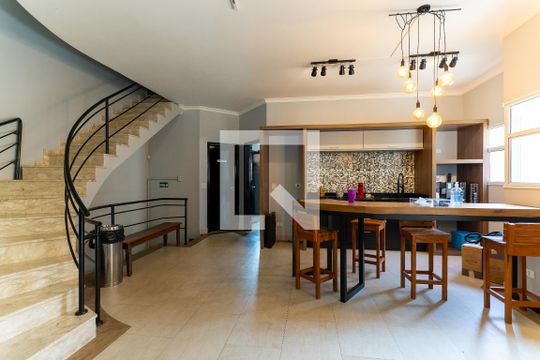 Sala de casa à venda com 5 quartos, 640m² em Vila Prudente, São Paulo