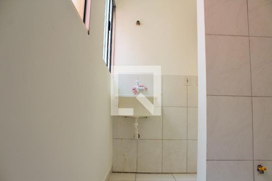 Área de Serviço de apartamento para alugar com 2 quartos, 54m² em Vila Bruno, Itaquaquecetuba