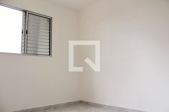 Quarto 2 de apartamento para alugar com 2 quartos, 54m² em Vila Bruno, Itaquaquecetuba