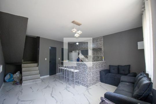 Sala de casa de condomínio para alugar com 2 quartos, 84m² em Vargem Grande, Rio de Janeiro