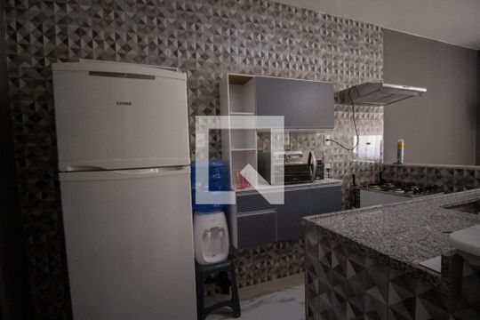 Cozinha e Área de Serviço de casa de condomínio para alugar com 2 quartos, 84m² em Vargem Grande, Rio de Janeiro