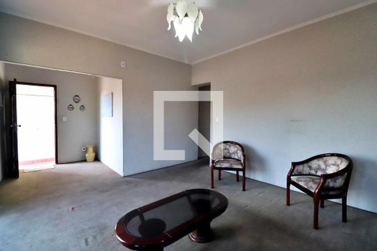 Casa 1 - Sala de casa à venda com 3 quartos, 340m² em Vila Curuçá, Santo André